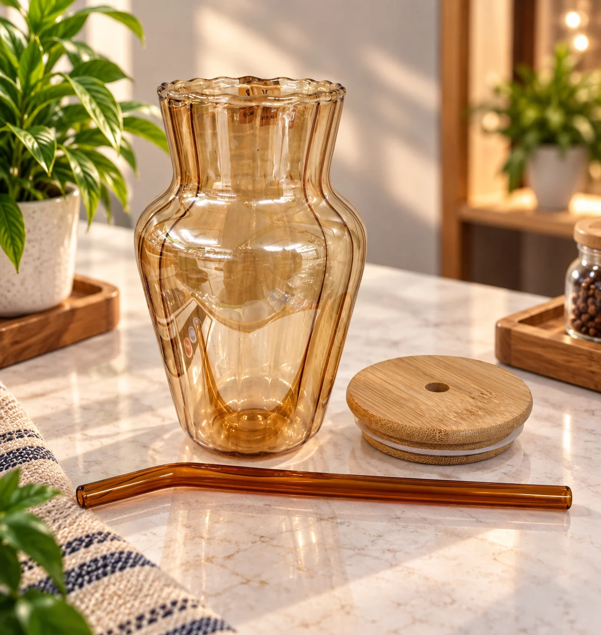 400ml Premium Glass Coffee Tumbler with Wooden Lid & Reusable Glass Straw 3