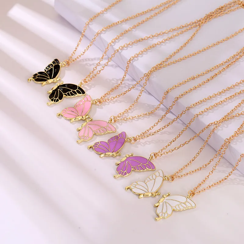 Trendy 2 Pcs/set Butterfly Necklace for Couple Gift - Butterfly Pendant Card Necklaces for Girls Simple Stylish - Chain Necklace for Women New Collection - Gifts for Best Friend. 2