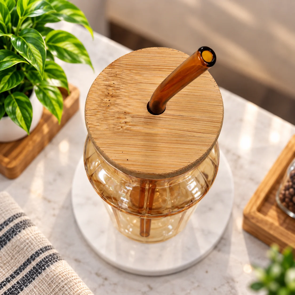 400ml Premium Glass Coffee Tumbler with Wooden Lid & Reusable Glass Straw 2