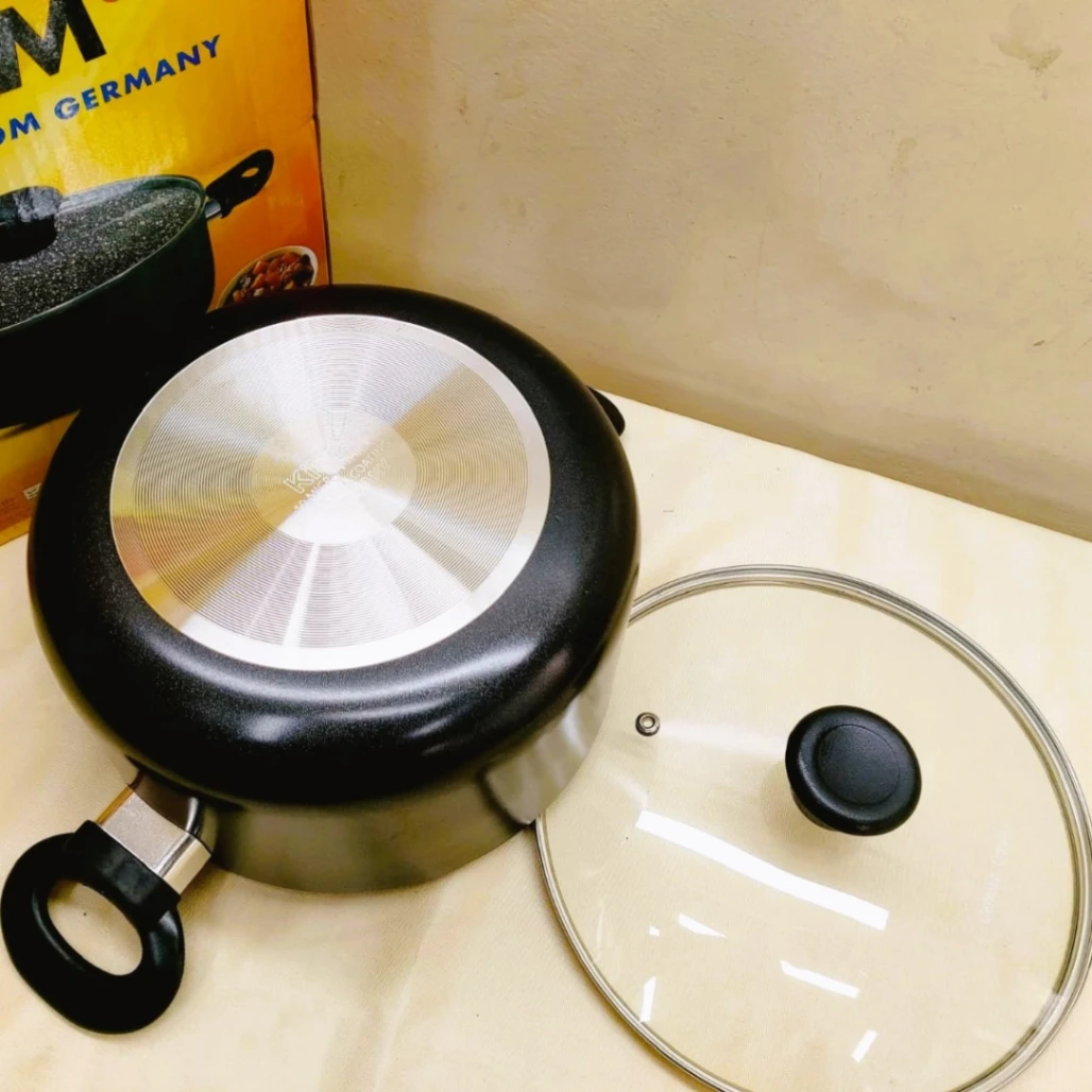 Kiam 28cm Non-Stick Anti Scratch Casserole Pan With Lid Black. Casserole , Stock Pot, Such Pan Hari With Glass Lid. CD:P650. 4