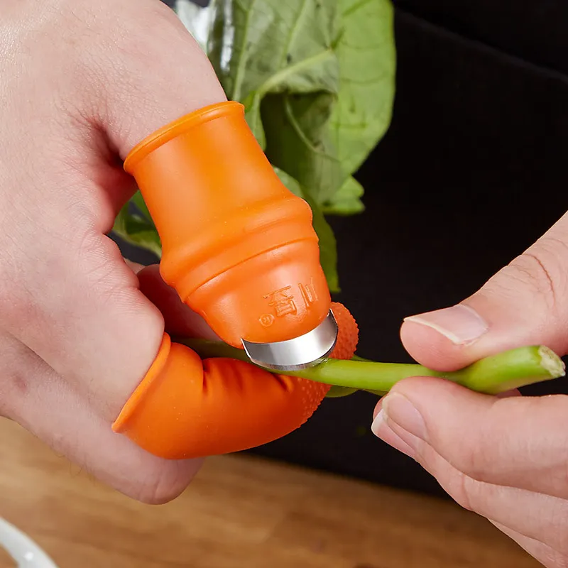 Silicone Thumb cutter + 5 Pieces Finger Protector Cutting Gears Vegetable Picking Nipping Plant Leaf Scissors Garden Gloves 4